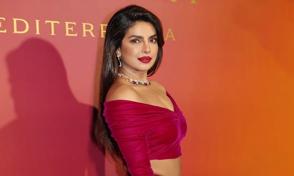 যে কারণে বলিউড ছাড়তে বাধ্য হয়েছিলেন, জানালেন প্রিয়াঙ্কা