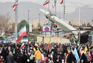 যুক্তরাষ্ট্রের সঙ্গে জ্বালানি-খনি-বিমান নিয়ে আলোচনার প্রস্তাব ইরানের