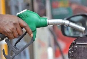 জ্বালানি তেলের দাম ১৫০ ডলারে পৌঁছাতে পারে : বিশ্লেষকের সতর্কবার্তা