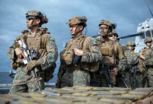 মধ্যপ্রাচ্যে পৌঁছেছে সাড়ে ৩ হাজার মার্কিন মেরিন সেনা