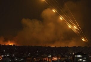 তিন দেশে ইরানের পাল্টা হামলা, ২২০ মার্কিন সেনা হতাহত