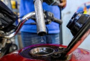 হরমুজ প্রণালি বন্ধে তেল নিয়ে সবচেয়ে বেশি ভুগছে যেসব দেশ