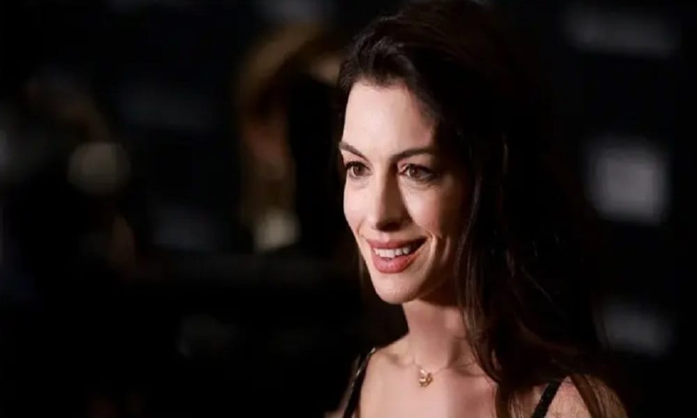 ‘ইনশাল্লাহ’ বলায় ভাইরাল হলিউড তারকা অ্যান হ্যাথাওয়ে