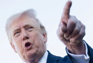 রাতেই ইরানকে শেষ করে দেওয়া হতে পারে: ট্রাম্প