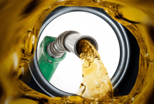 আজ থেকে জ্বালানি তেলের নতুন দাম কার্যকর, কোনটির কত