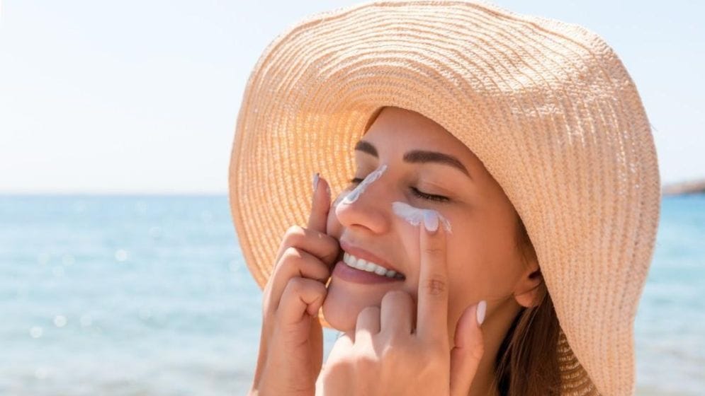 গরমে ত্বকের যত্নে যেসব অভ্যাস এড়িয়ে চলবেন
